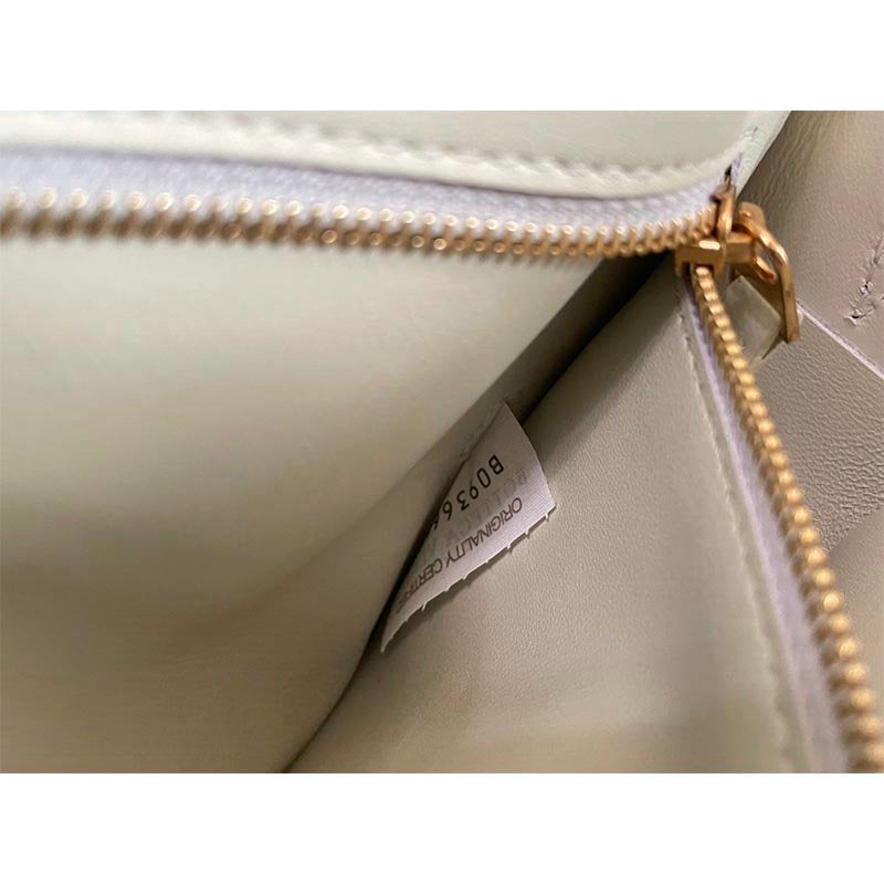 Bottega Veneta Bag Dupe 2108SF0180