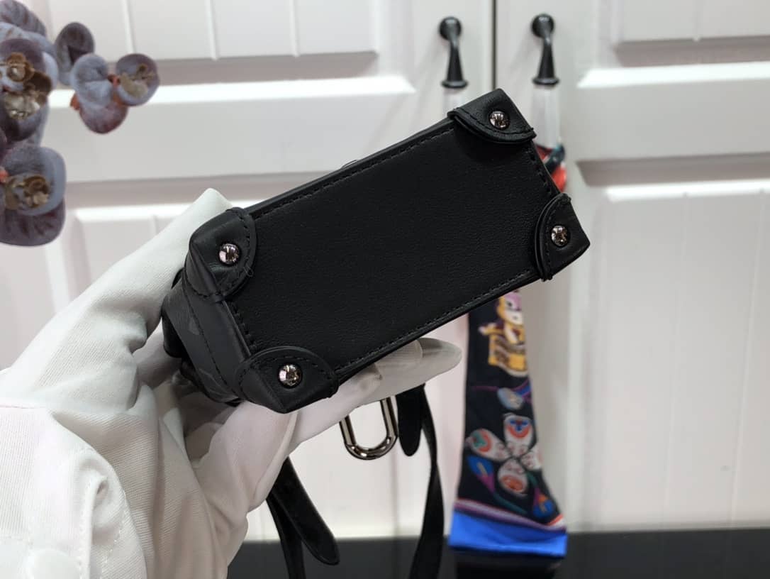 Louis Vuitton Mini Steamer Pouch Replica M00340