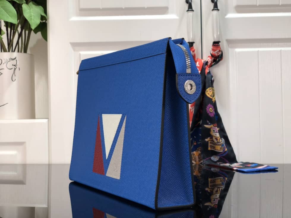 Louis Vuitton Taiga Pochette Voyage Blue M59147 Replica