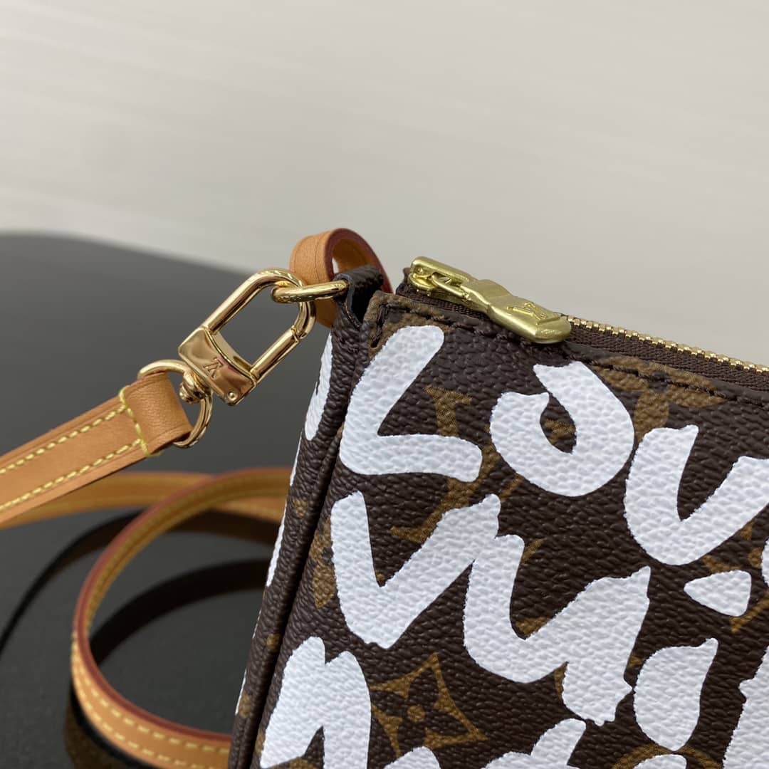 Louis Vuitton Pochette Dupe 2001 Accessories Graffiti Monogram Bag M51980 White