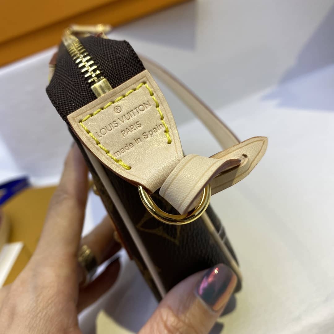 Louis Vuitton Pochette Dupe Monogram Riveting Accessories M51980 Brown