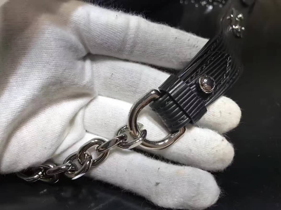 Louis Vuitton Replica Twist MM Epi Leather Bag Black
