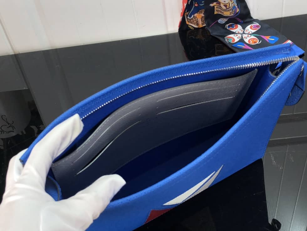 Louis Vuitton Taiga Pochette Voyage Blue M59147 Replica