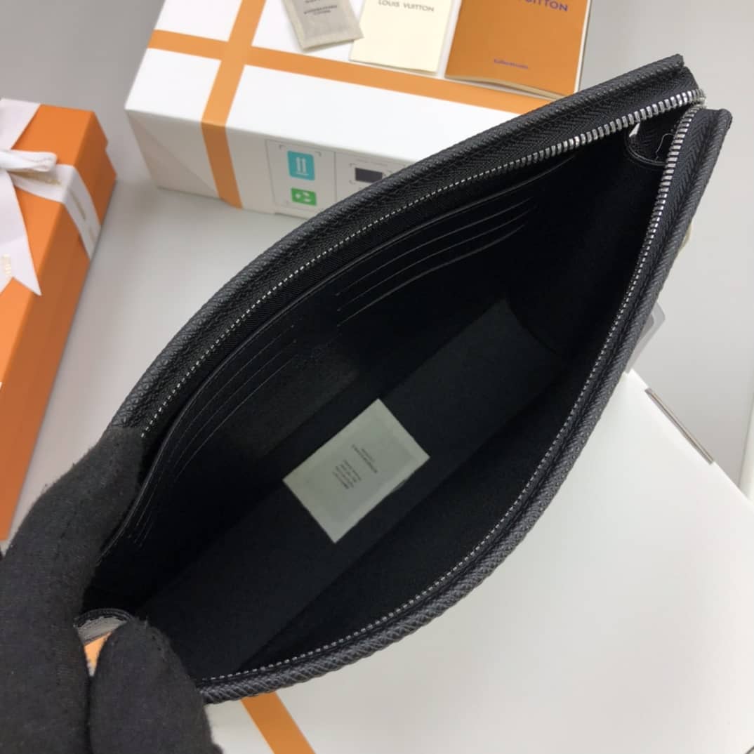 Louis Vuitton Pochette Voyage MM Replica Clutch Black M30395