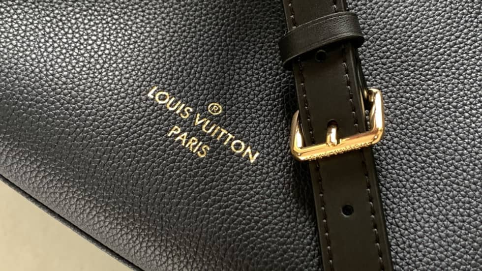 Louis Vuitton On My Side MM Noir M53823 Replica Shoulder Bag