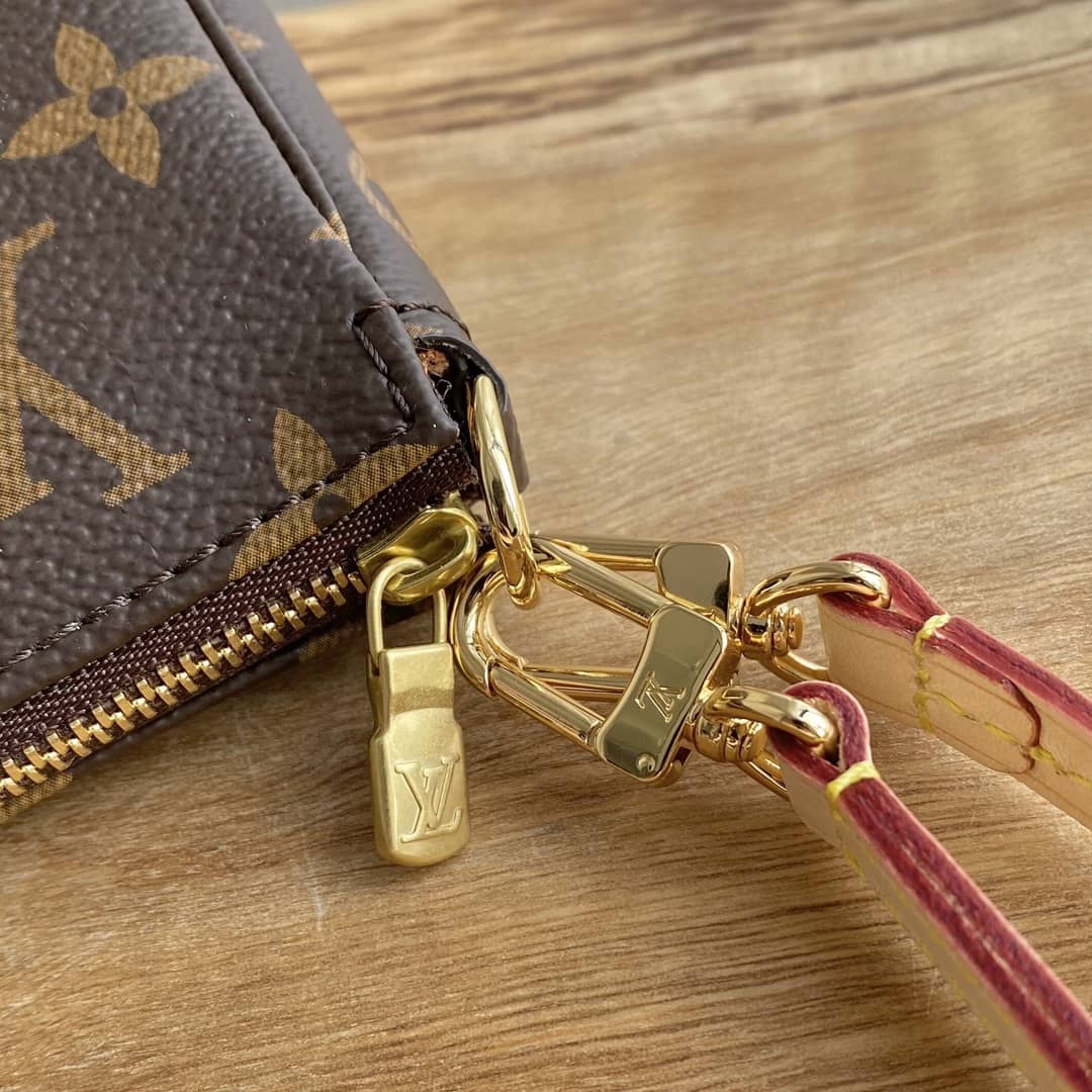 Louis Vuitton Pochette Dupe Monogram Accessoires Pouch M51980