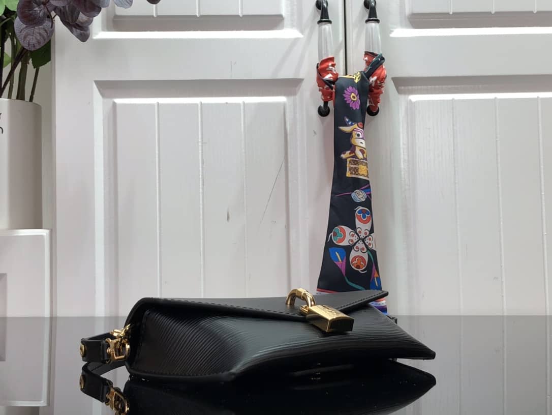 Louis Vuitton Epi Leather Padlock On Strap Replica Bag Black M80819
