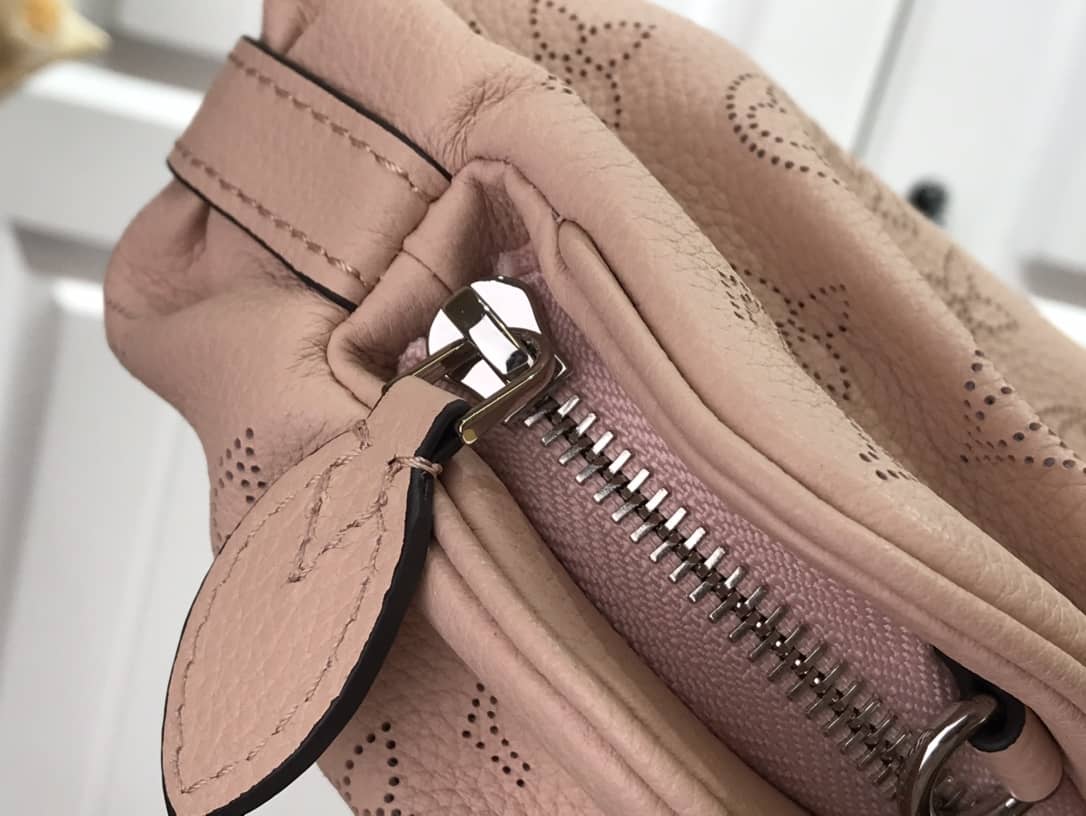 Louis Vuitton Scala Mini Replica Pouch Pink M80092