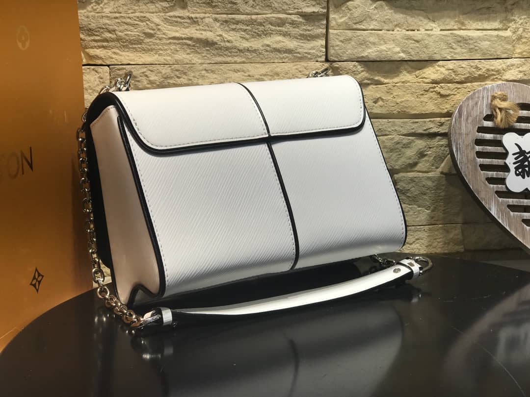 Louis Vuitton AAA Replica Chain Shoulder Bag White