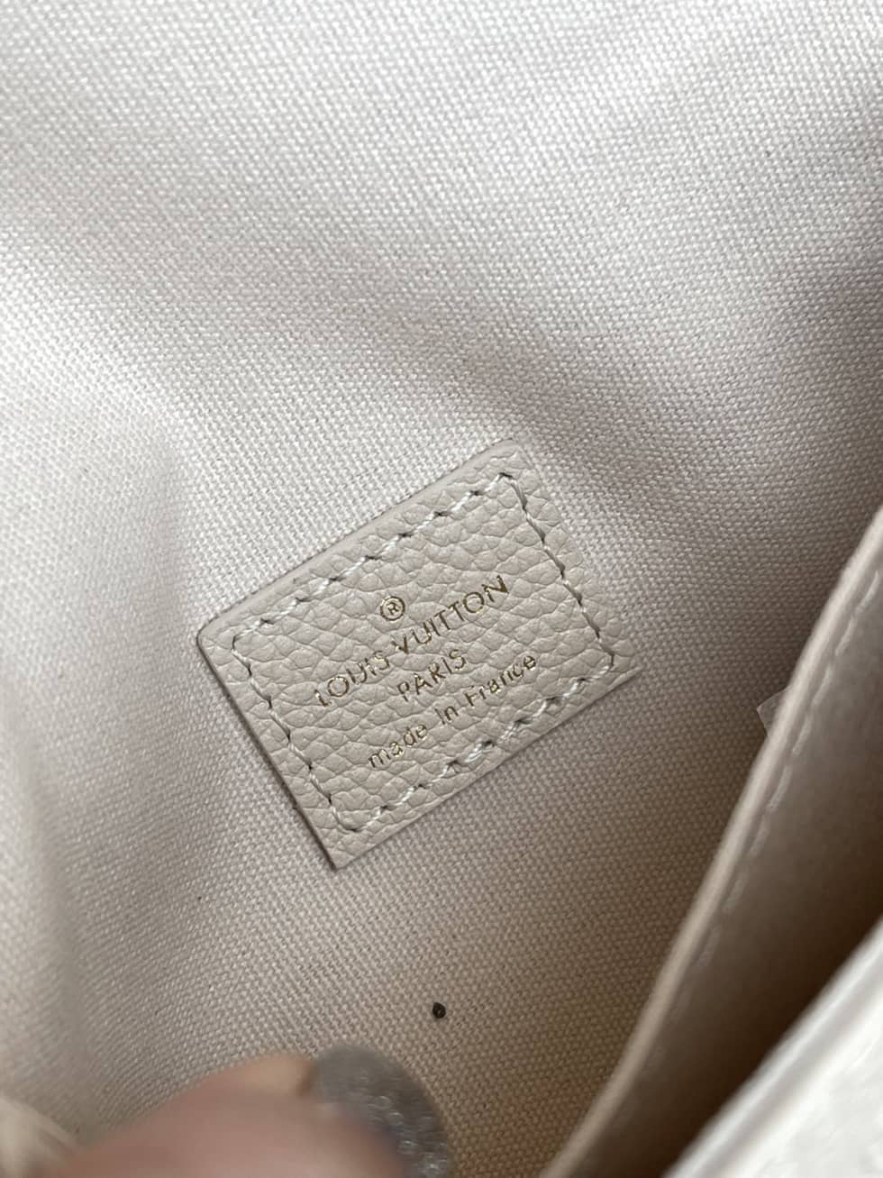 Louis Vuitton Micro Métis Chain Mini Pouch M81390 Replica Shoulder Bag