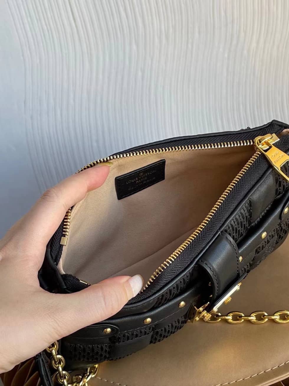 Louis Vuitton Pochette Troca Lamb Leather M59046 Replica Crossbody Bag