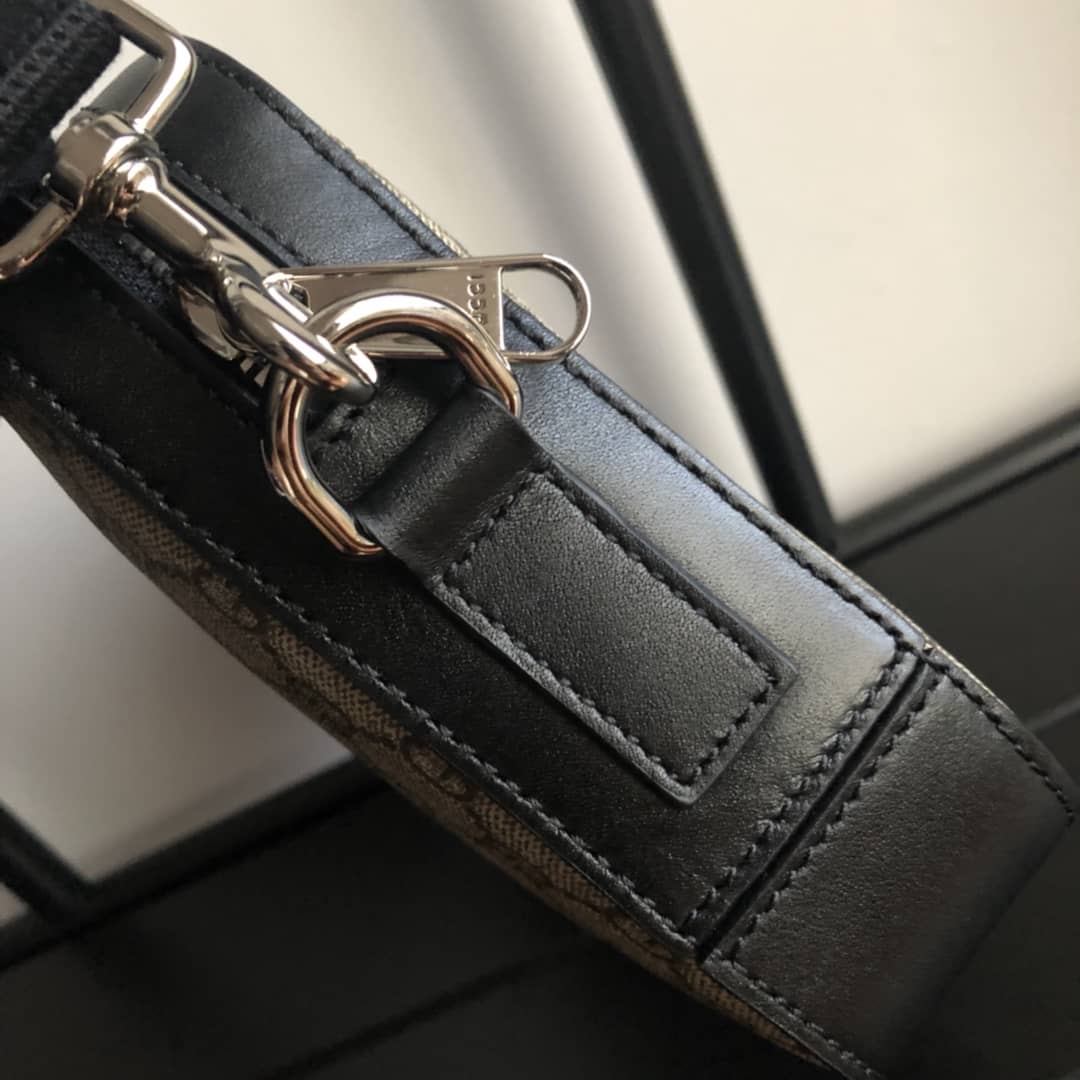 Gucci GG Supreme Wash Bag Replica Brown 495562