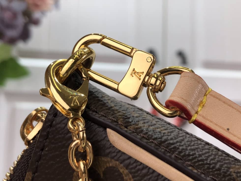 Louis Vuitton Easy Pouch On Strap Monogram M81066 Replica