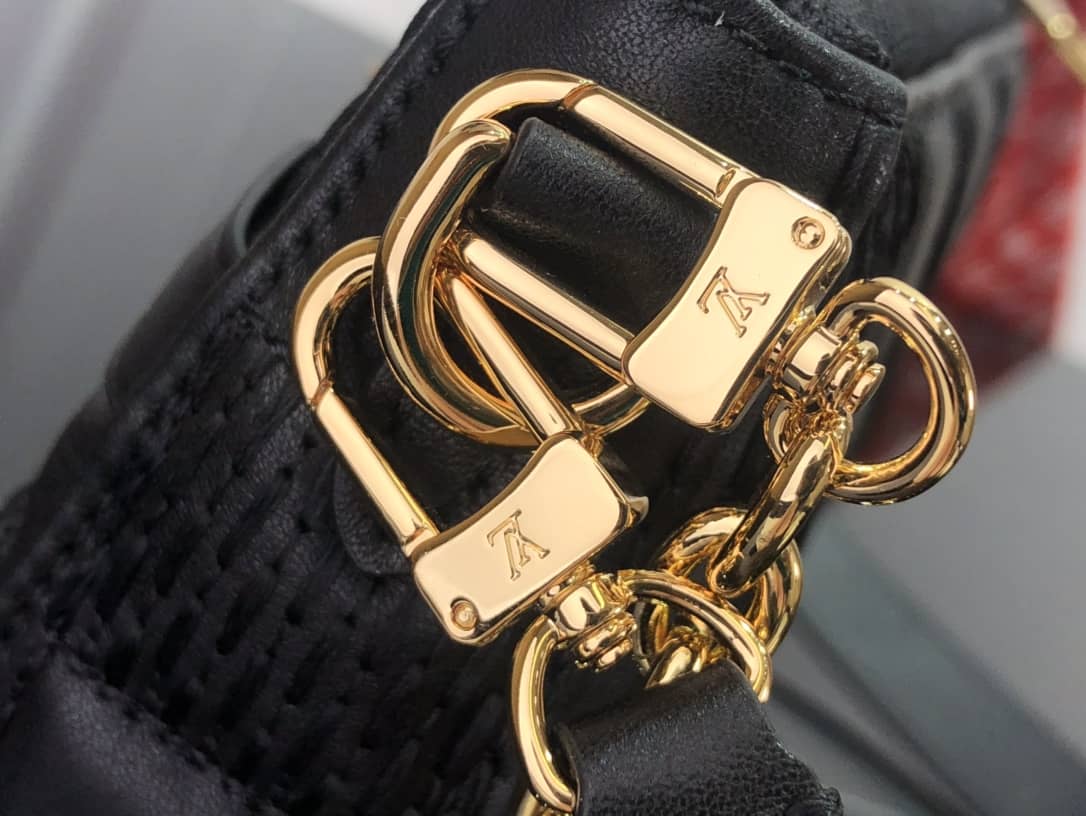 Louis Vuitton Pochette Troca Replica Shoulder Bag Black M59046