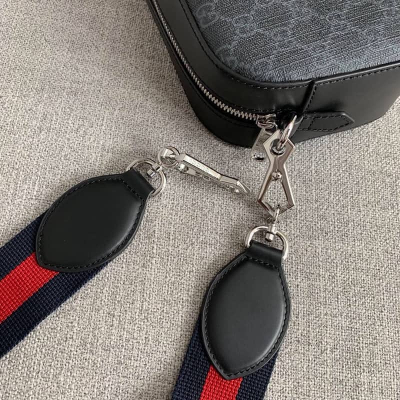 Gucci Supreme Canvas Camera Bag Replica Black 574886
