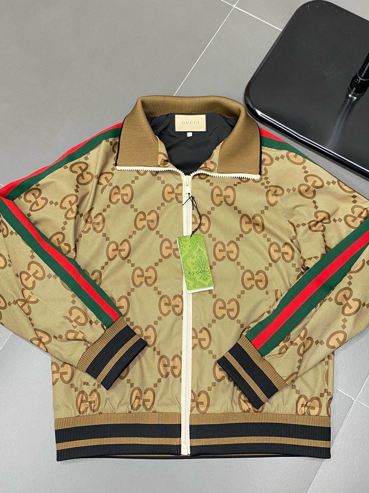 Gucci jacket lapel style