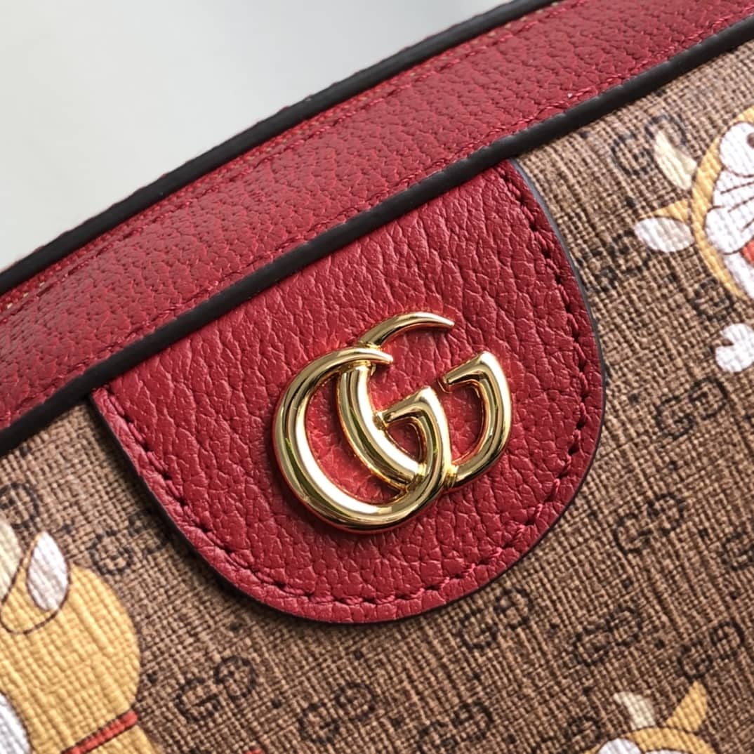 Gucci Supreme Canvas Camera Bag Replica Red 574886