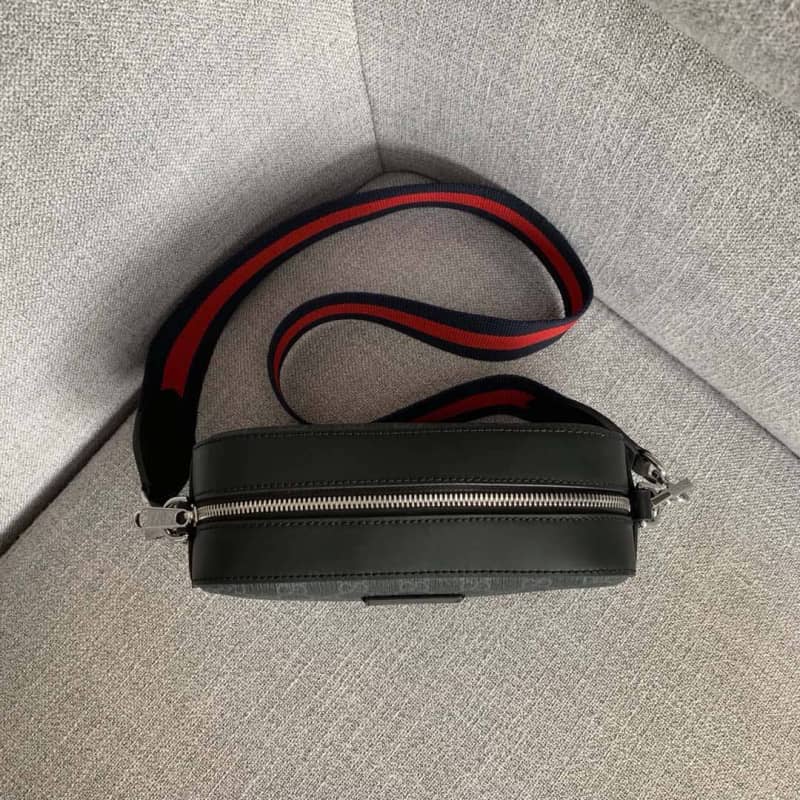 Gucci Supreme Canvas Camera Bag Replica Black 574886