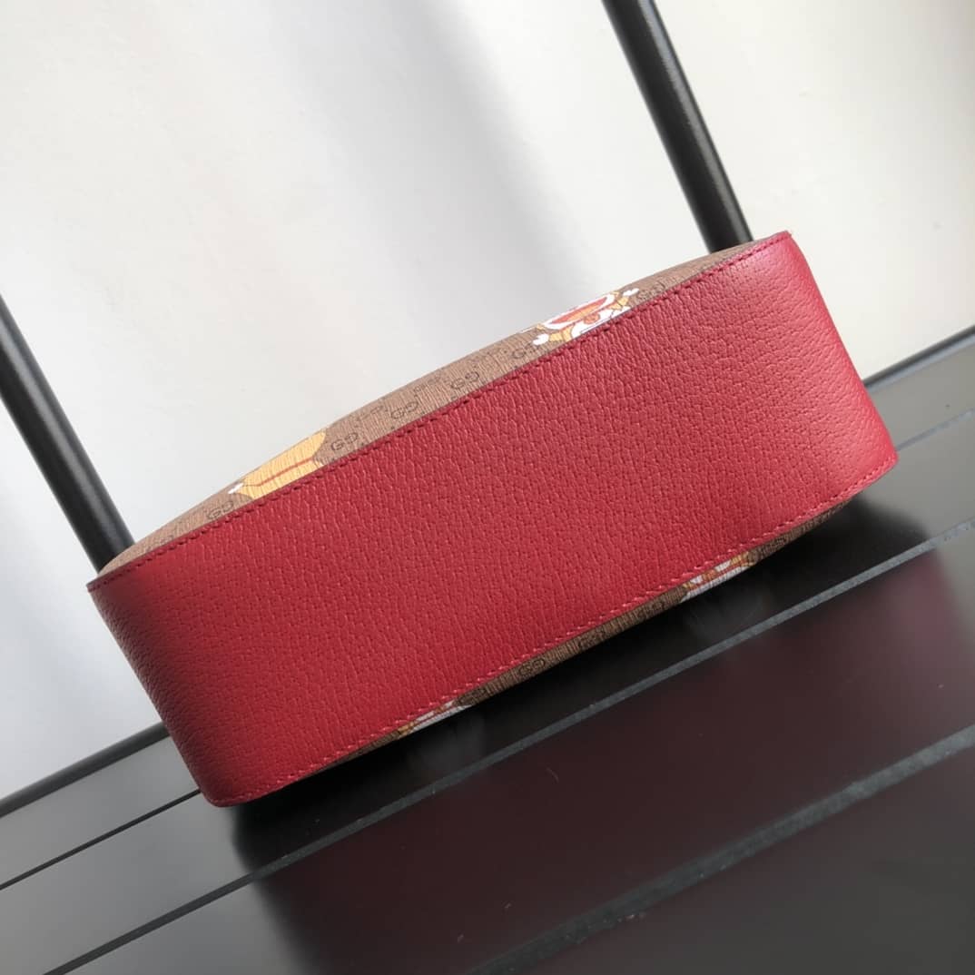 Gucci Supreme Canvas Camera Bag Replica Red 574886