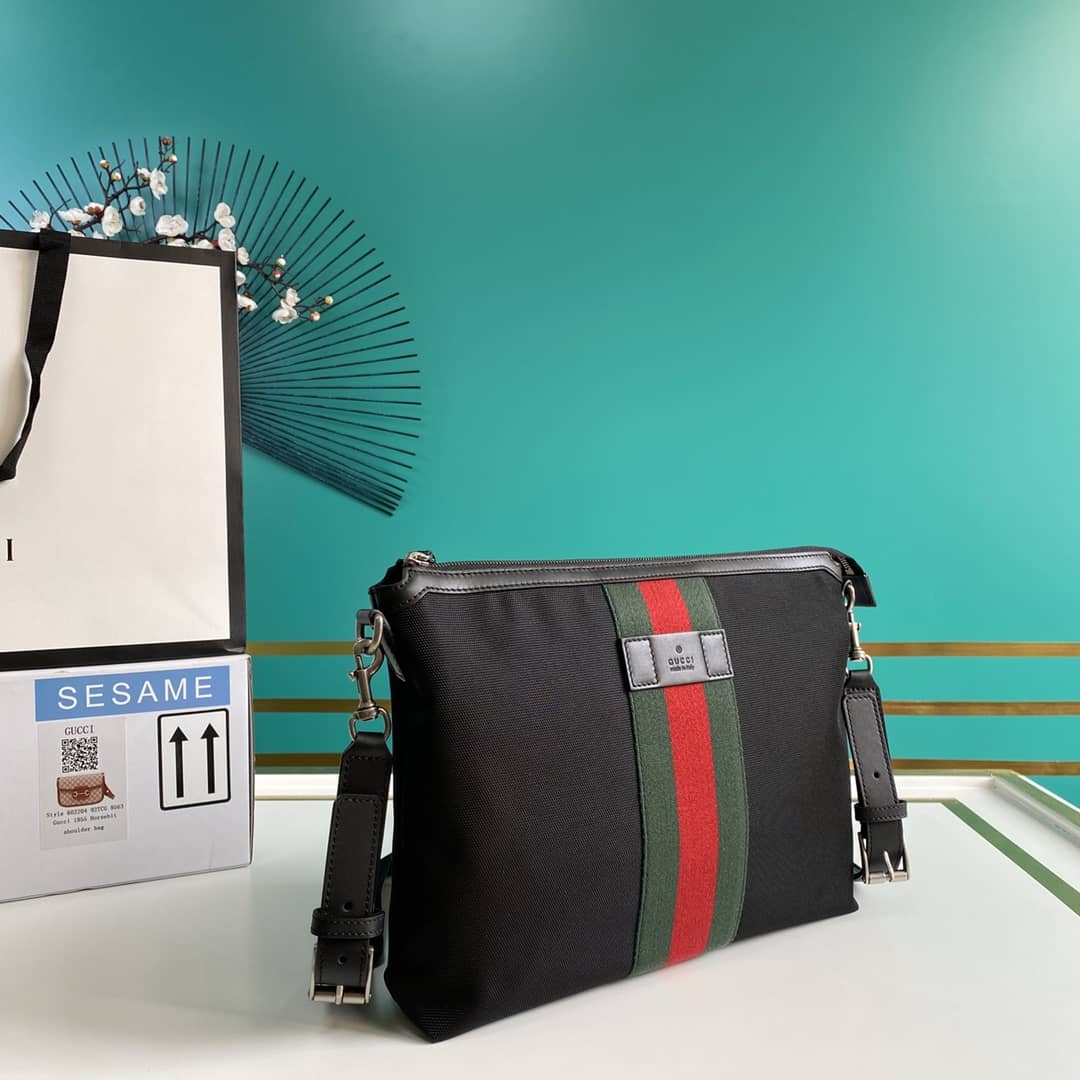 Gucci Supreme GG Messenger Bag Replica 523335