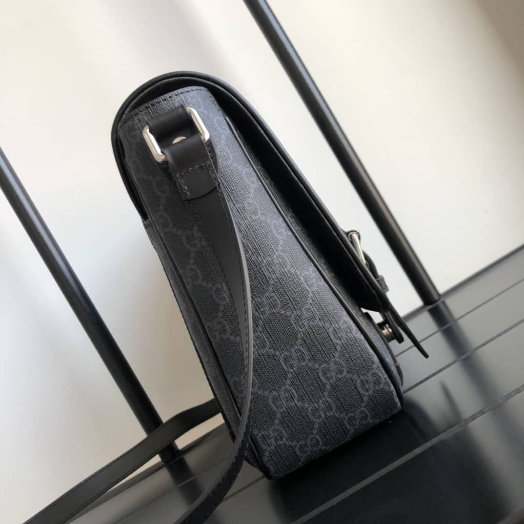 Gucci GG Supreme Canvas Messenger Bag Replica Black 658542