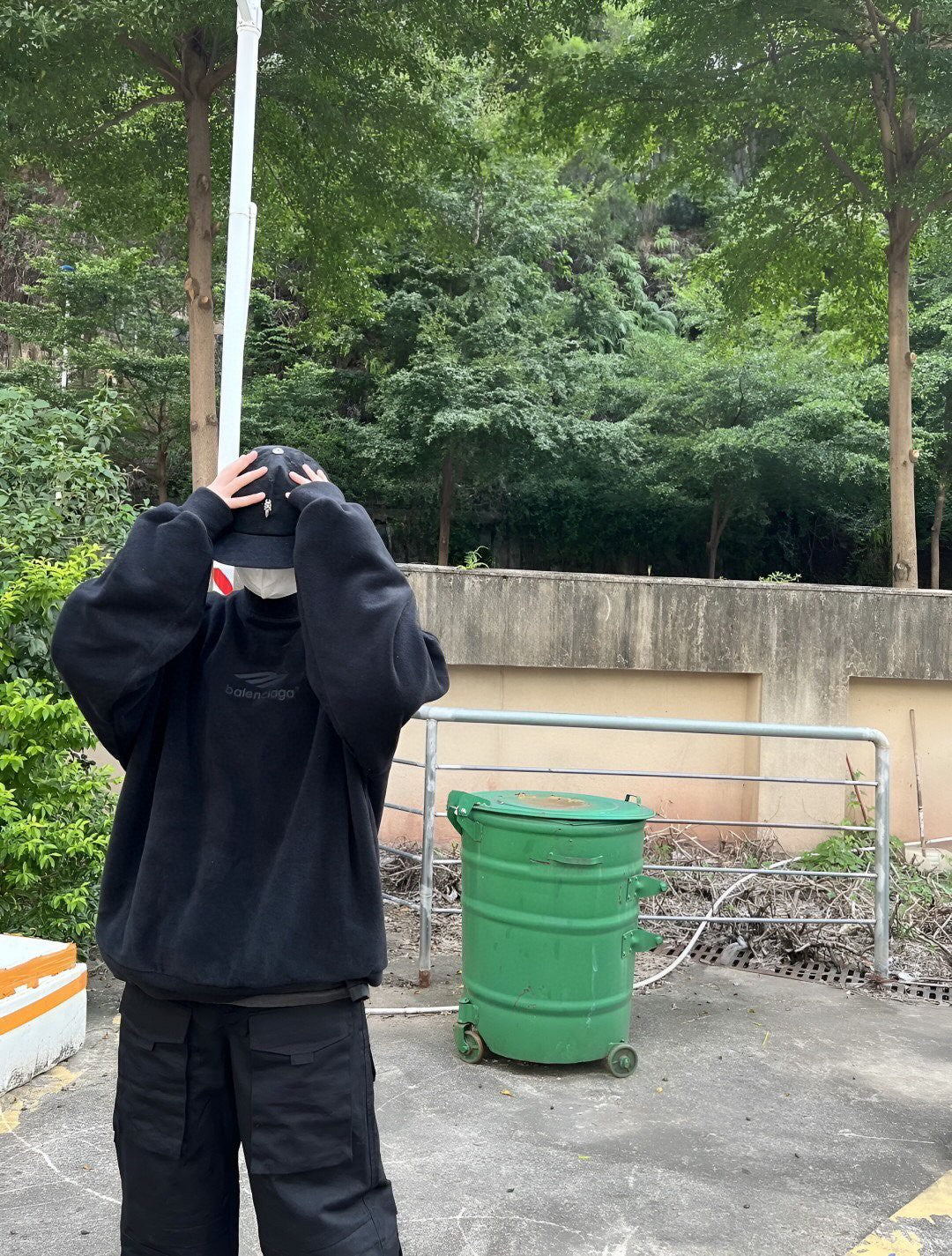 Balenciaga Sweatshirt