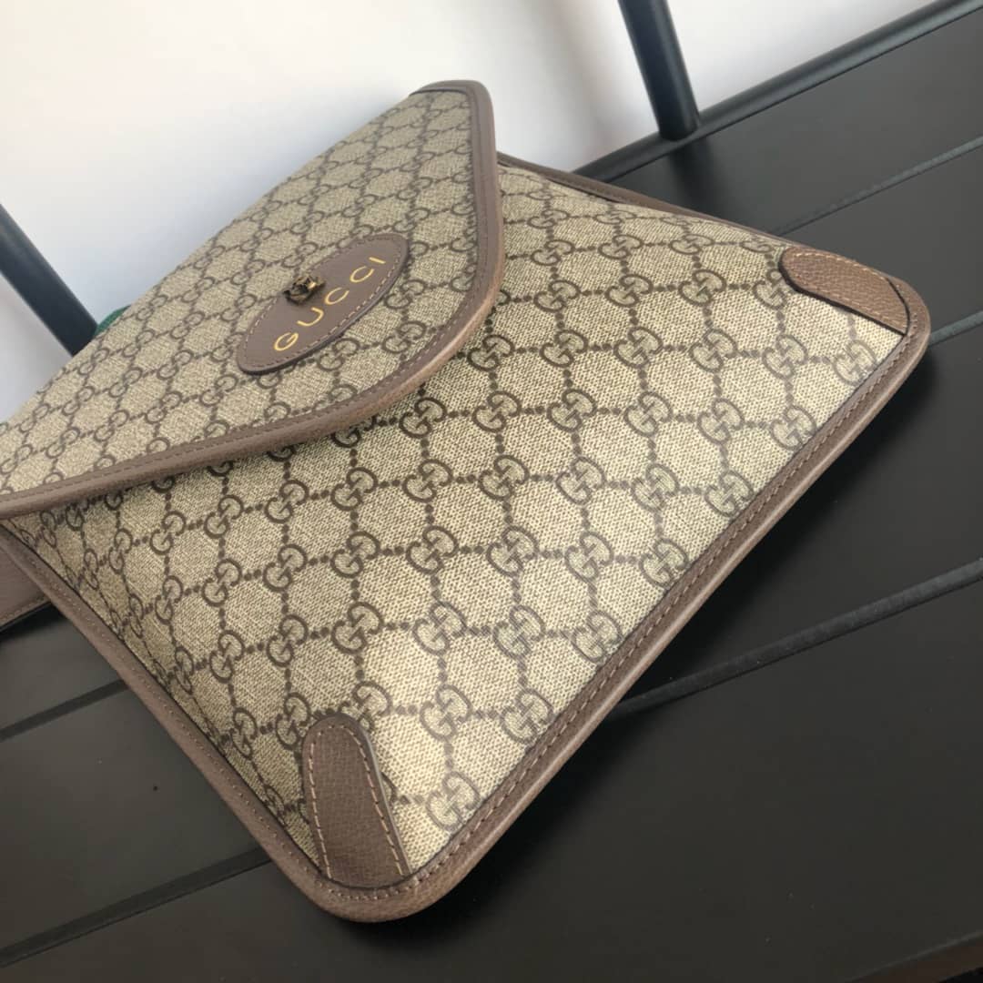 Gucci GG Supreme Medium Messenger Bag Replica 598604