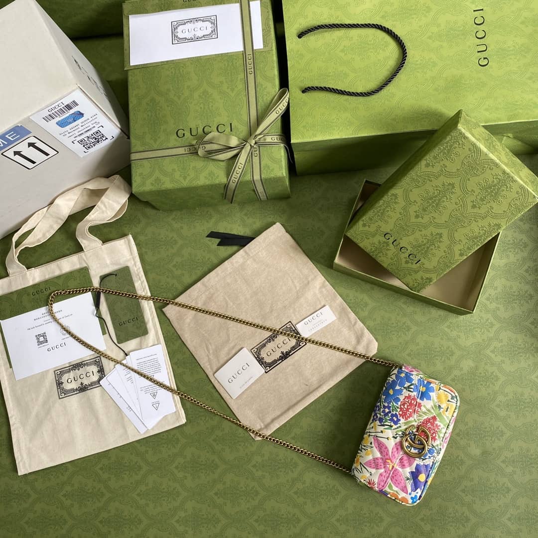 Gucci GG Marmont Matelassé Mini Crossbody Bag Replica 476433