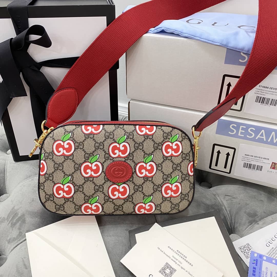 Gucci Supreme Canvas Camera Bag Replica Red 574886