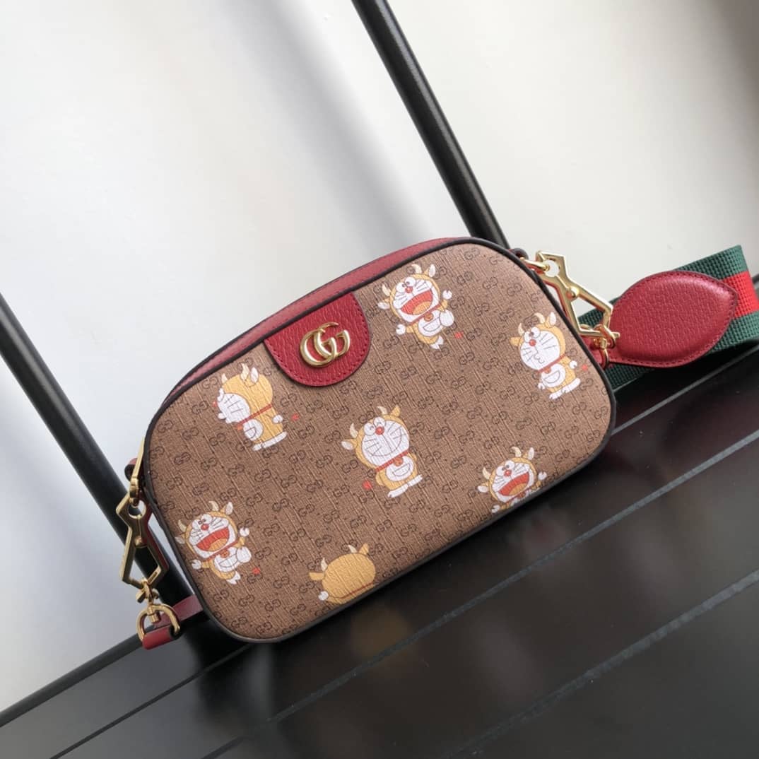 Gucci Supreme Canvas Camera Bag Replica Red 574886
