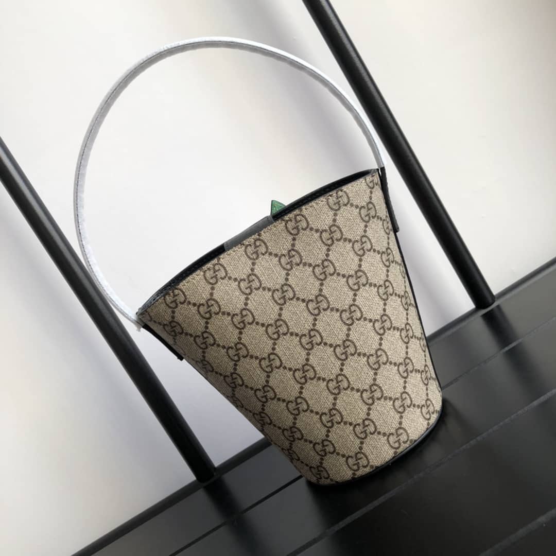 Gucci Kids GG Supreme Apple Bucket Bag Replica 653954