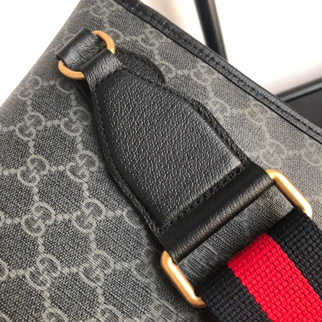 Gucci GG Supreme Medium Messenger Bag Replica Black 598604