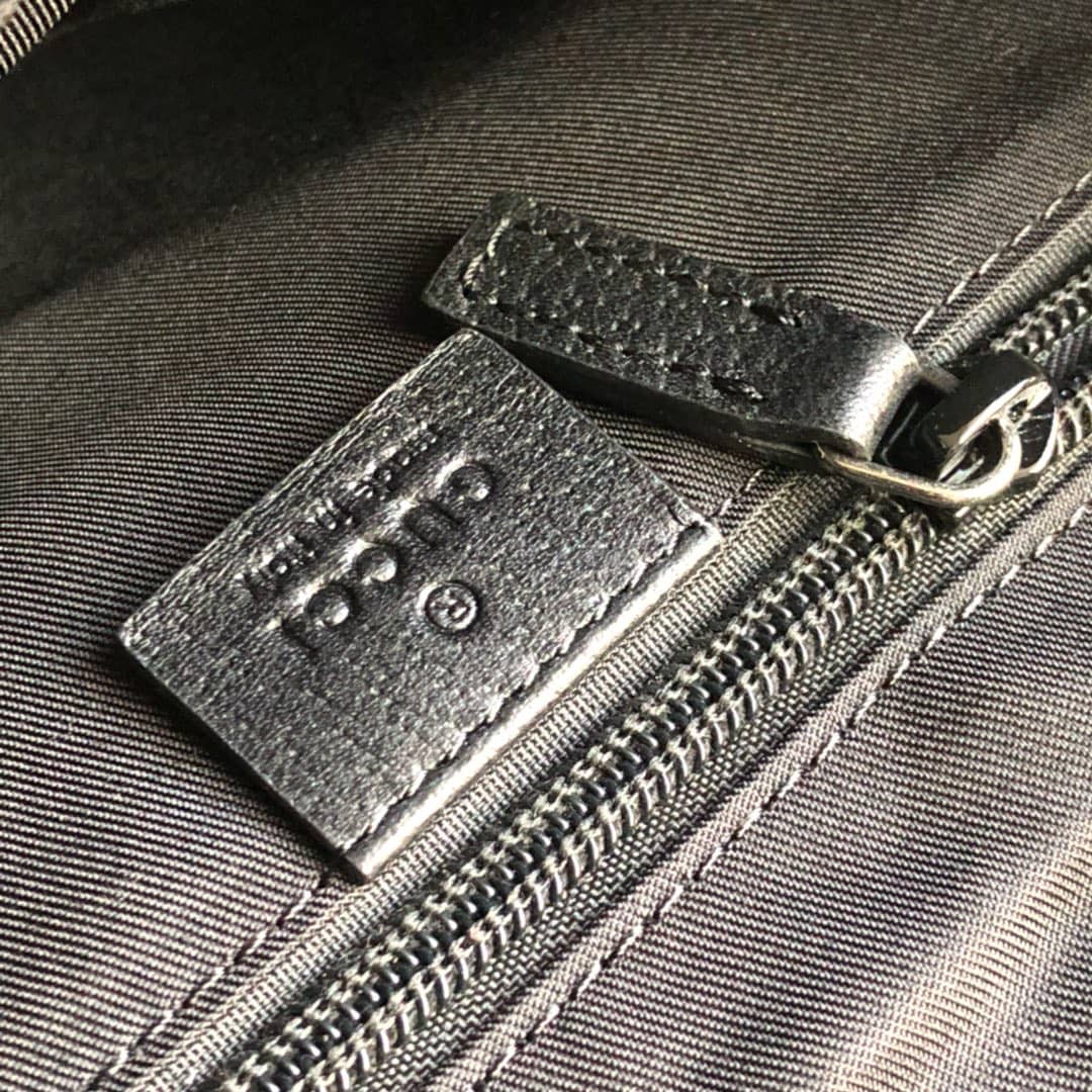 Gucci GG Canvas Messenger Bag Replica Black 146236