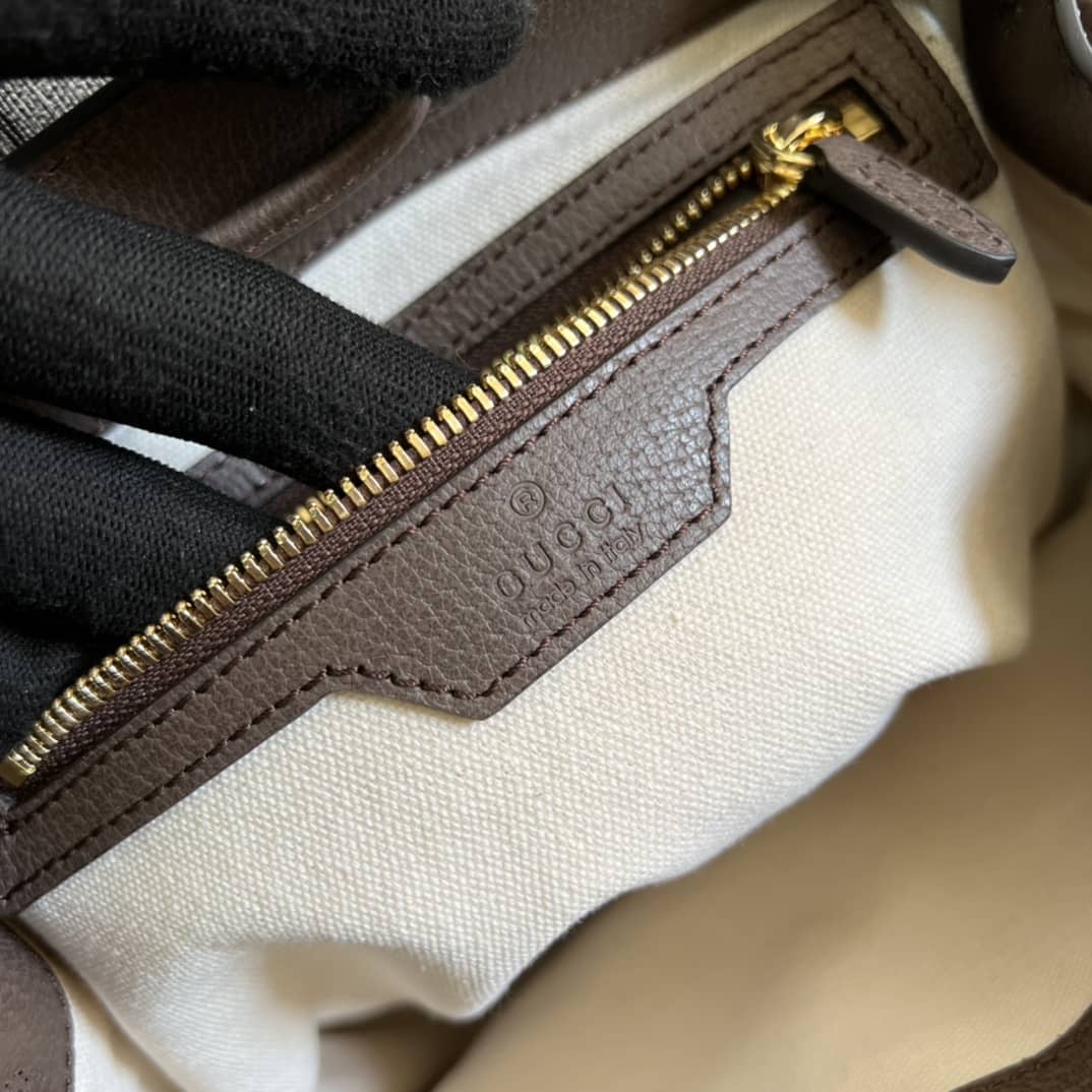 Gucci Interlocking GG Supreme Backpack Beige Replica 674147