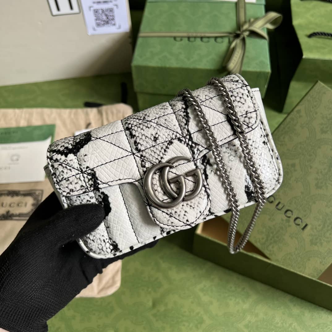 Gucci GG Marmont Quilting Super Mini 476433 Replica Crossbody Bag