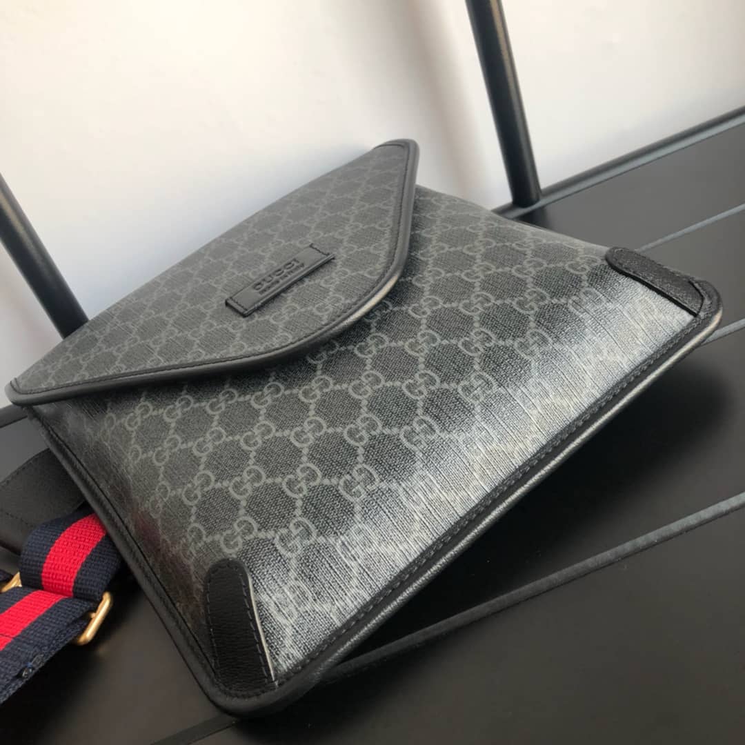 Gucci GG Supreme Medium Messenger Bag Replica Black 598604