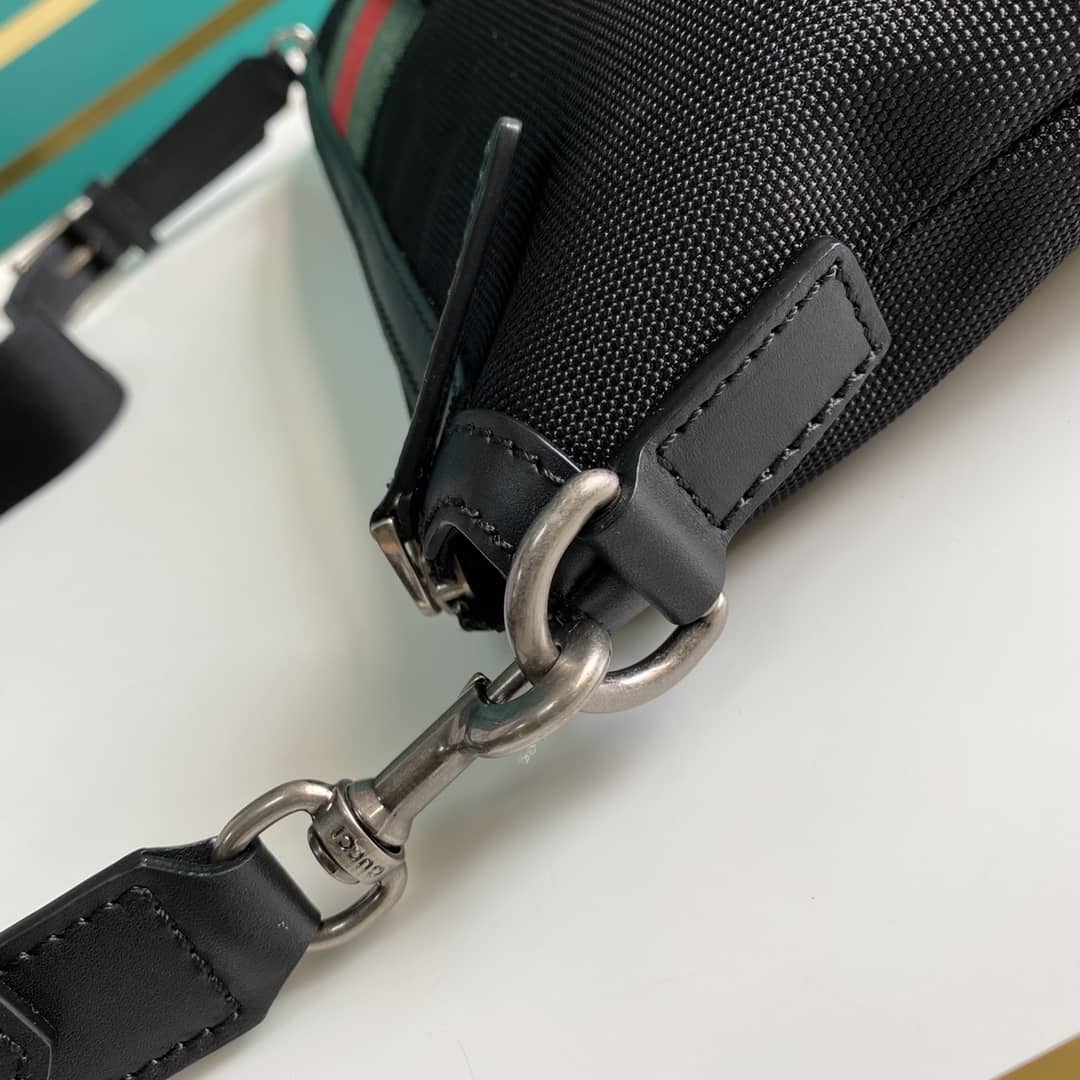 Gucci Supreme GG Messenger Bag Replica 523335