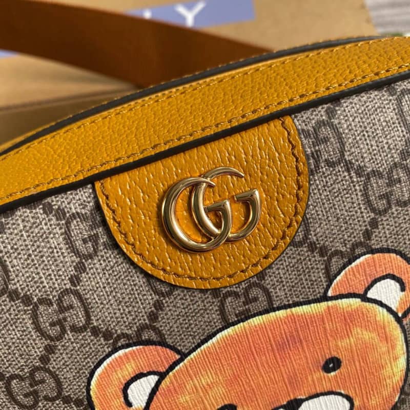 Gucci Supreme Canvas Camera Bag Replica Yellow 574886