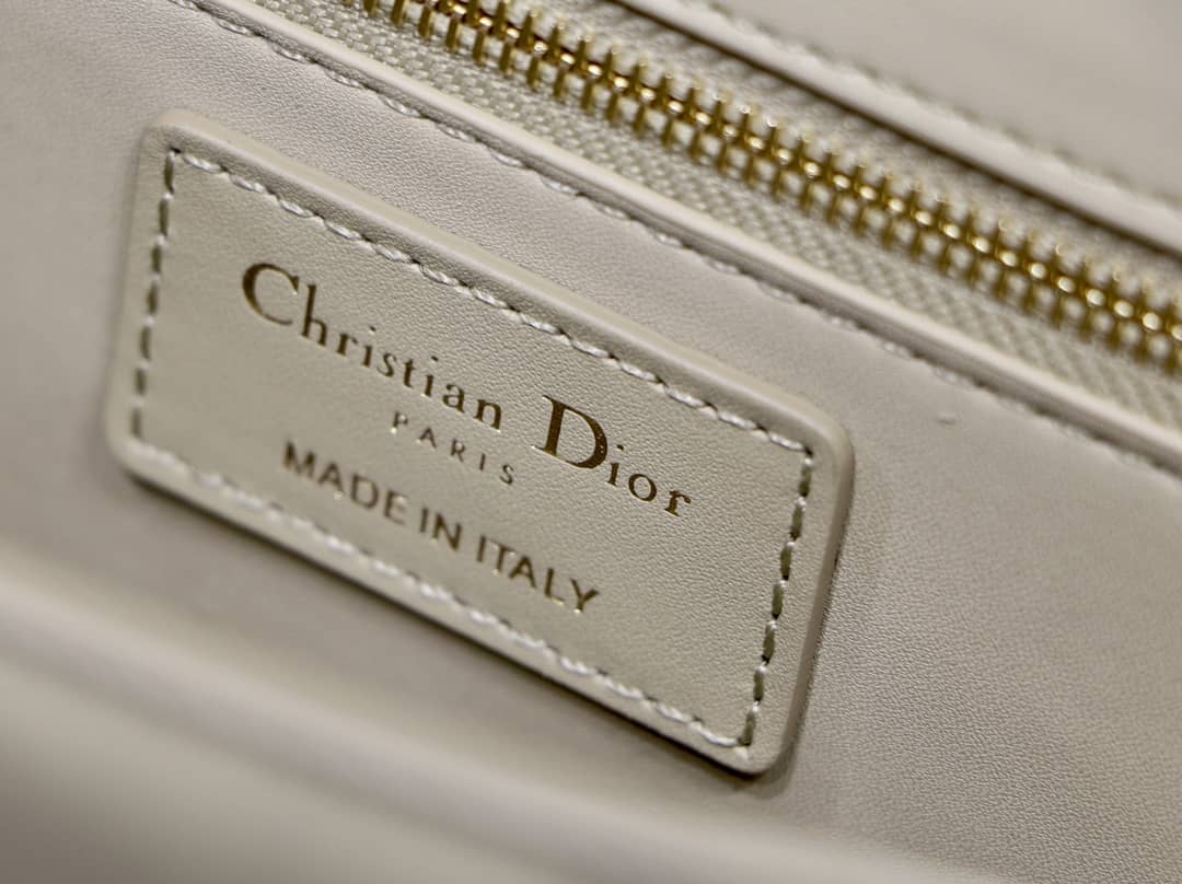 Christian Dior Montaigne Replica Bag
