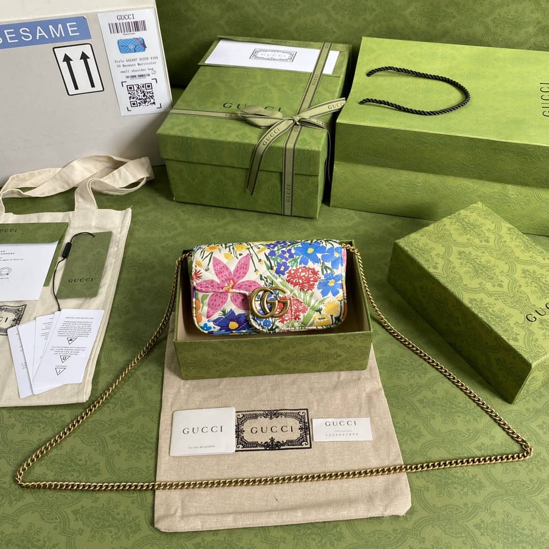 Gucci GG Marmont Matelassé Mini Crossbody Bag Replica 476433