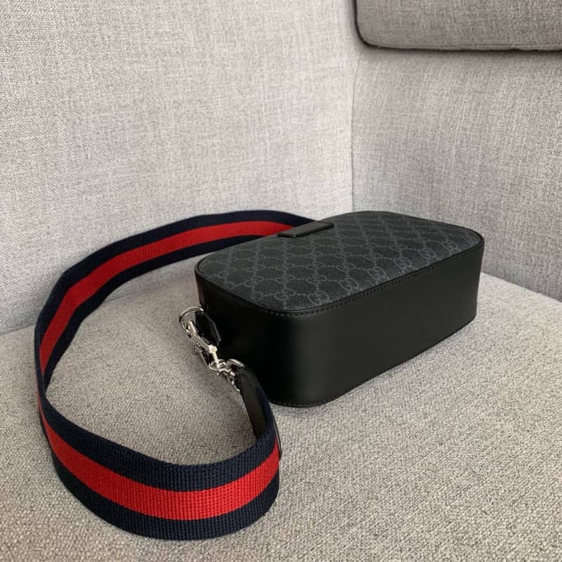 Gucci Supreme Canvas Camera Bag Replica Black 574886