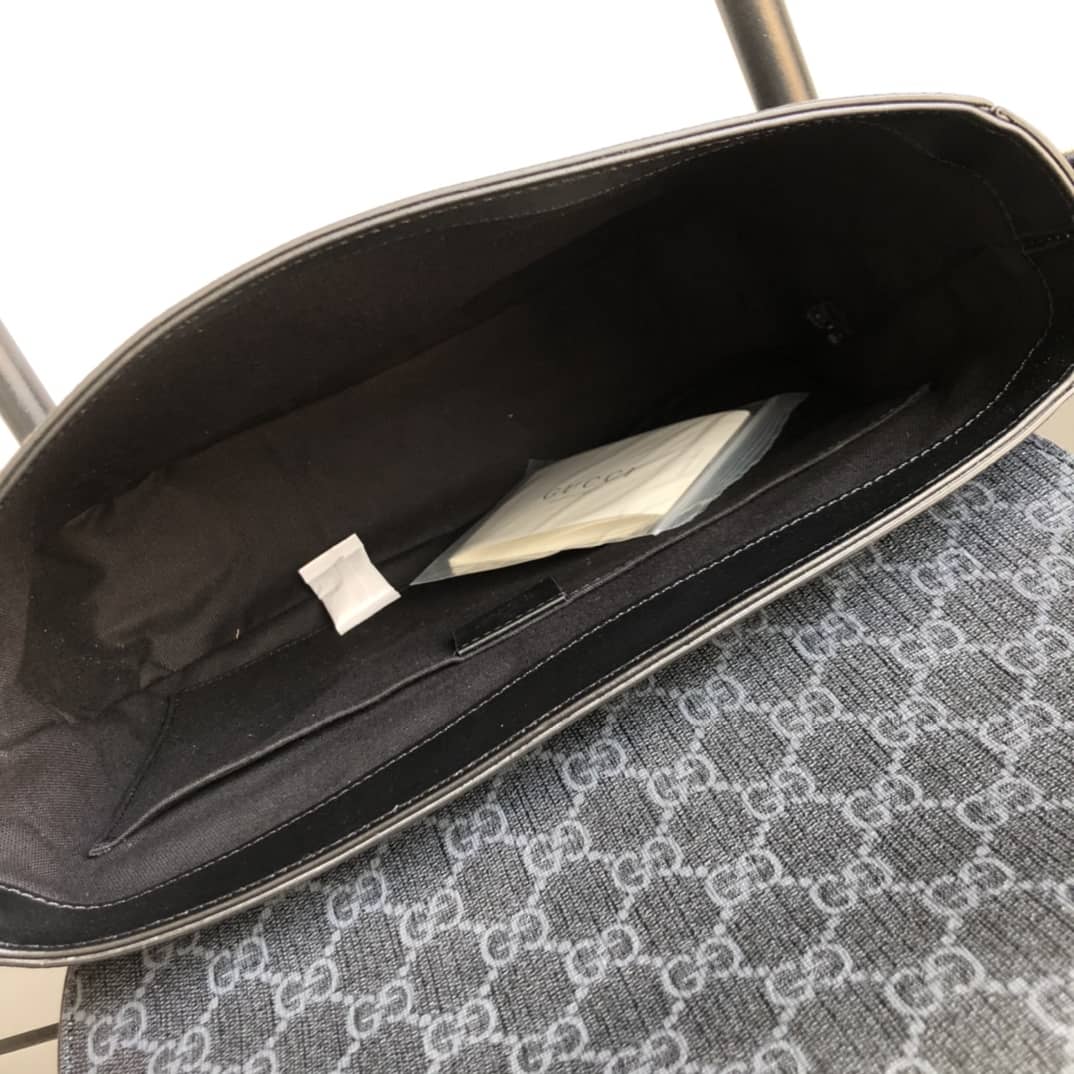 Gucci GG Supreme Canvas Messenger Bag Replica Black 658542
