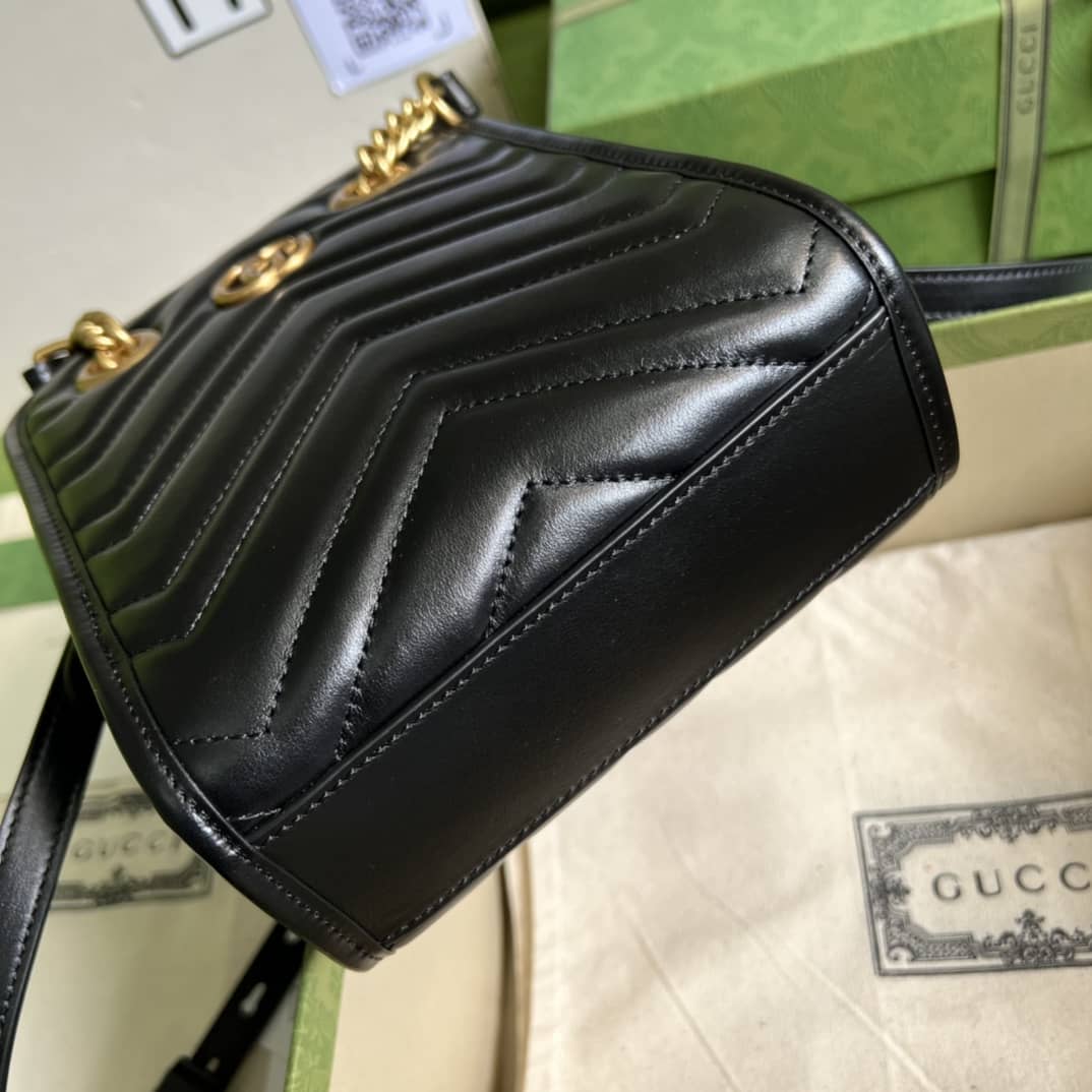 Gucci GG Marmont Matelassé Mini Crossbody Bag 696123 Replica