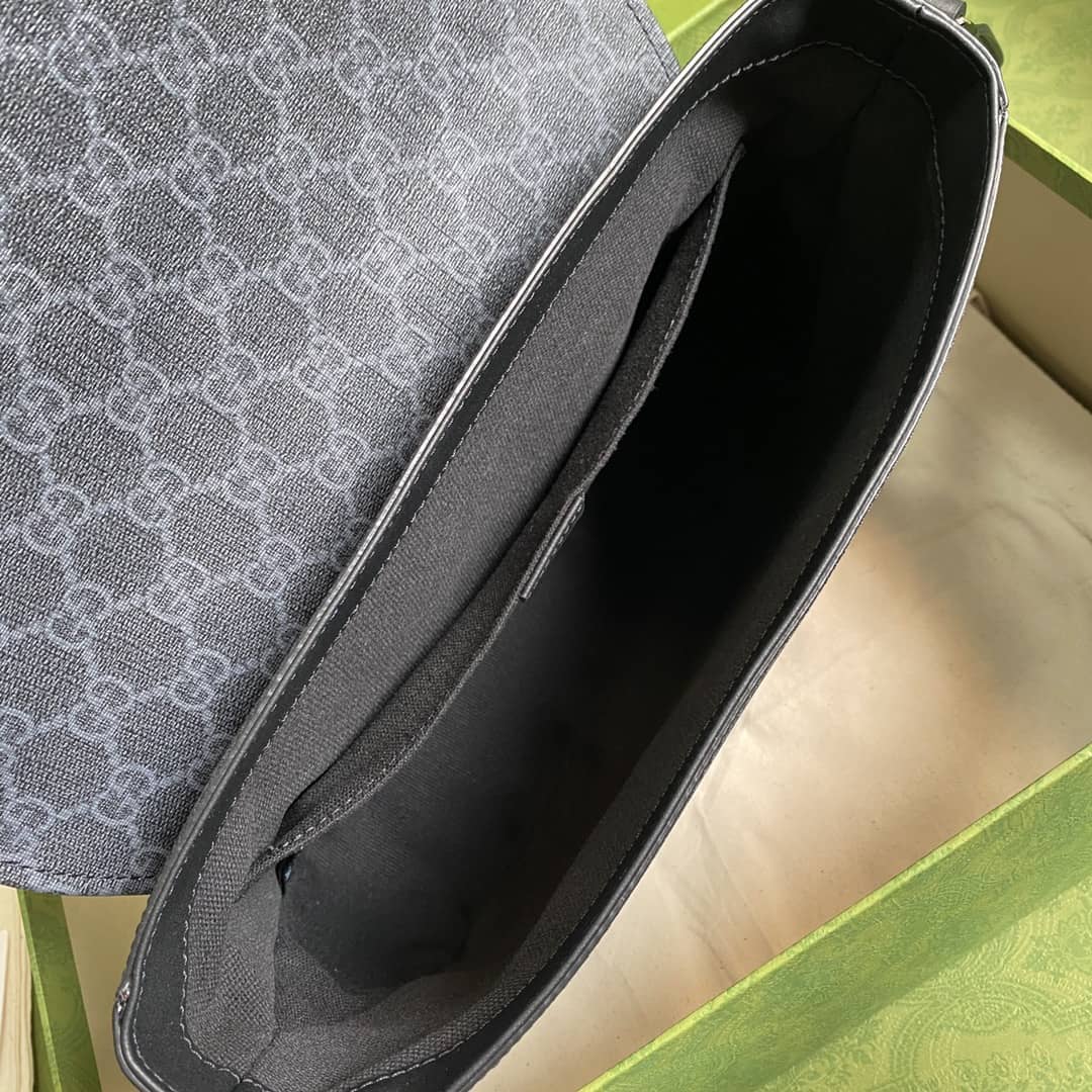 Gucci Mens GG Supreme Canvas Messenger Bag Black Replica 658542