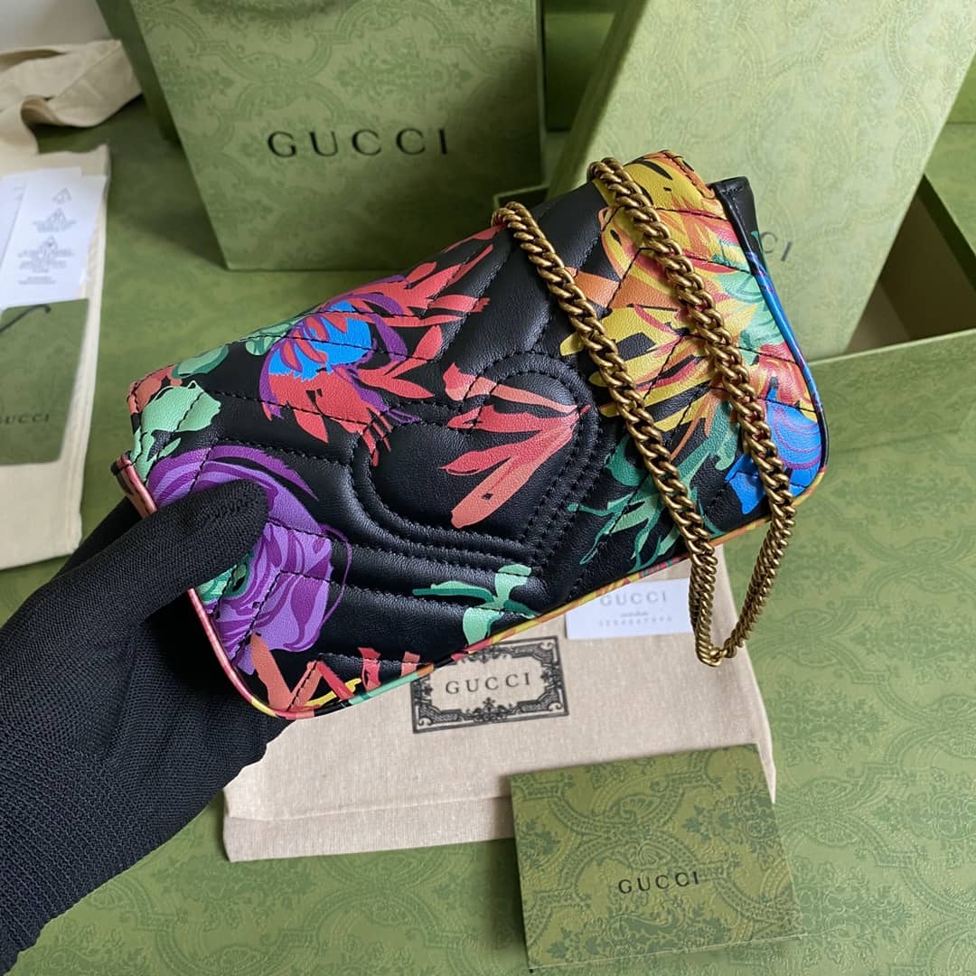 Gucci GG Marmont Matelassé Mini Crossbody Bag Replica 476433