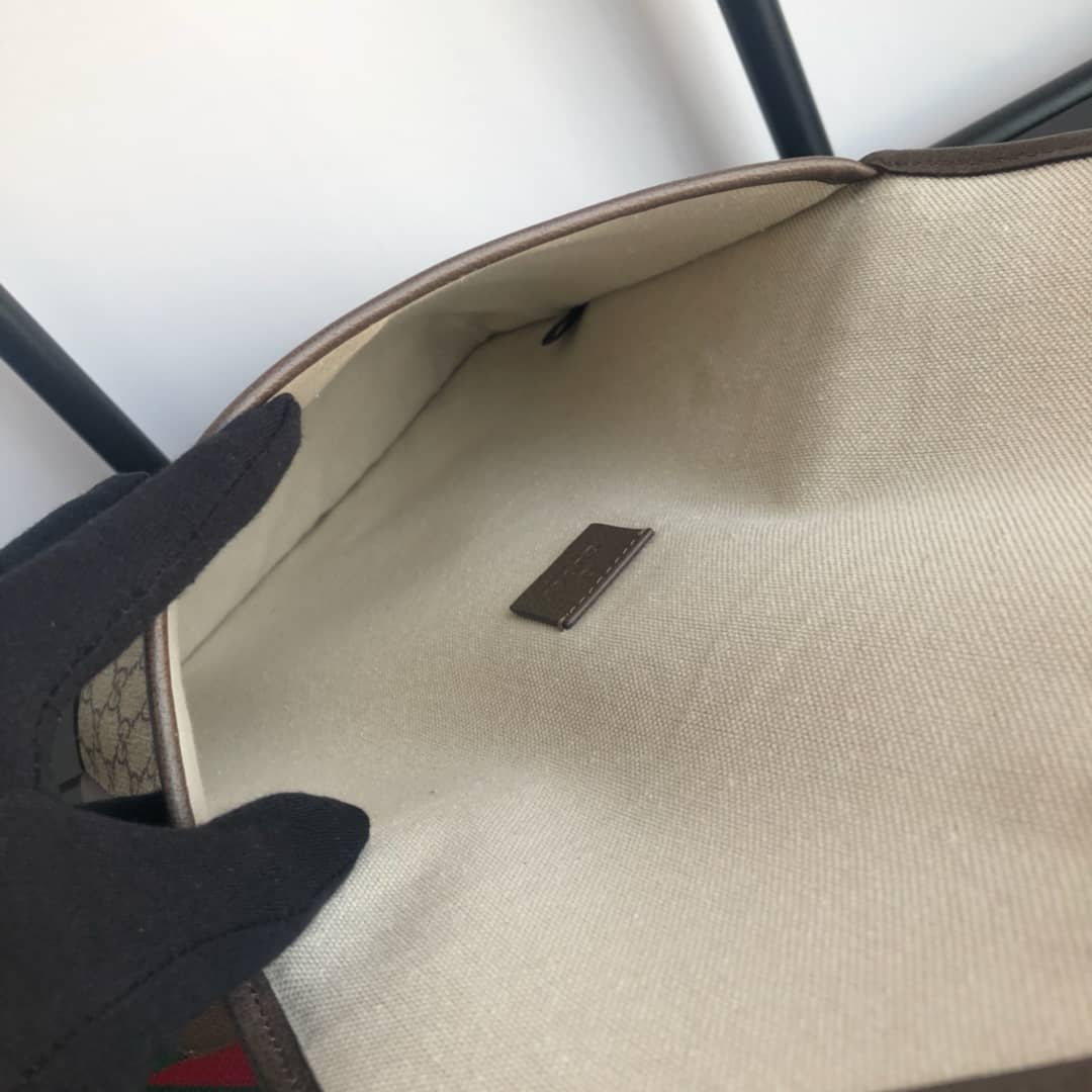 Gucci GG Supreme Medium Messenger Bag Replica 598604