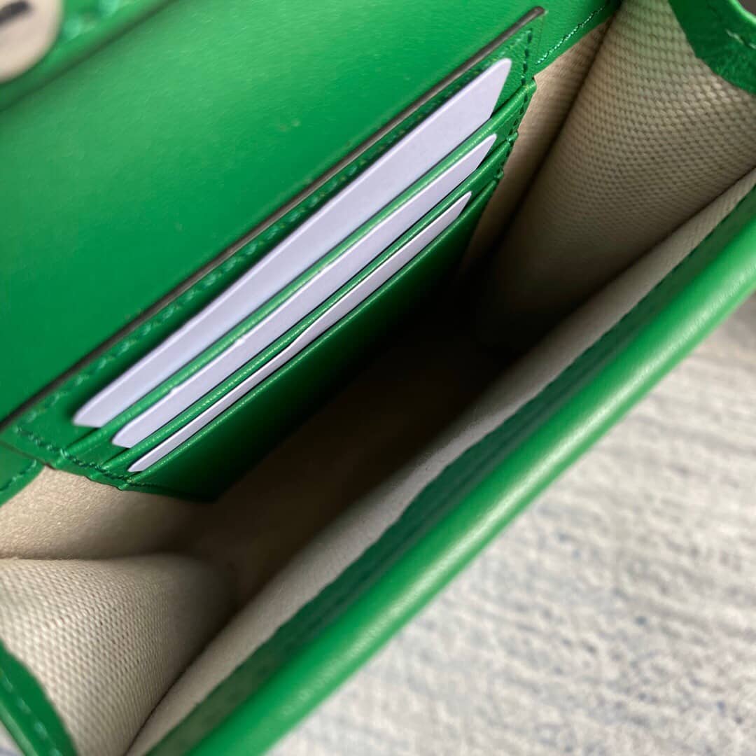 Gucci GG Embossed Leather Mini Messenger Bag Replica Green 625571