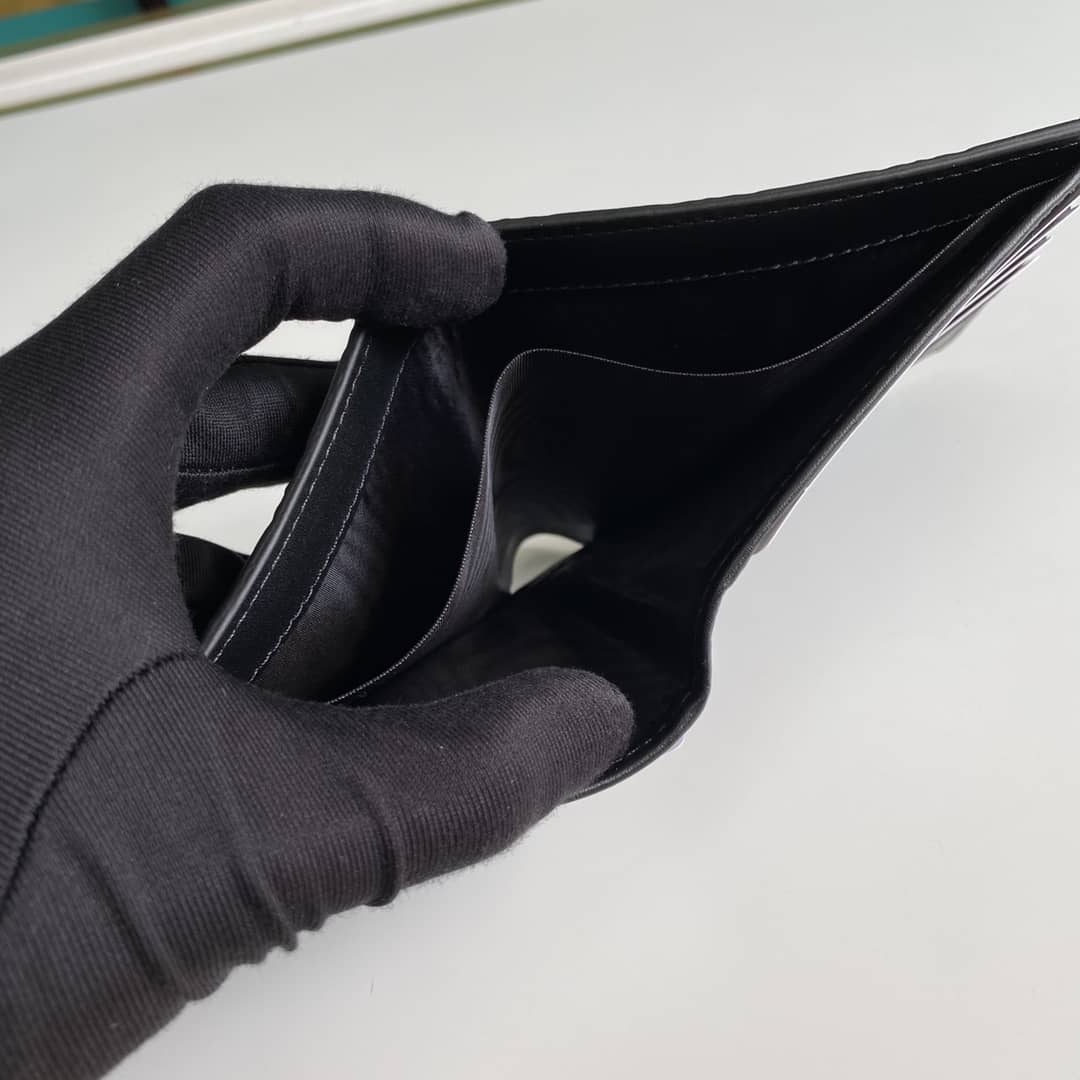 Gucci Mens Signature Leather Bi-fold Wallet Black Replica 365466