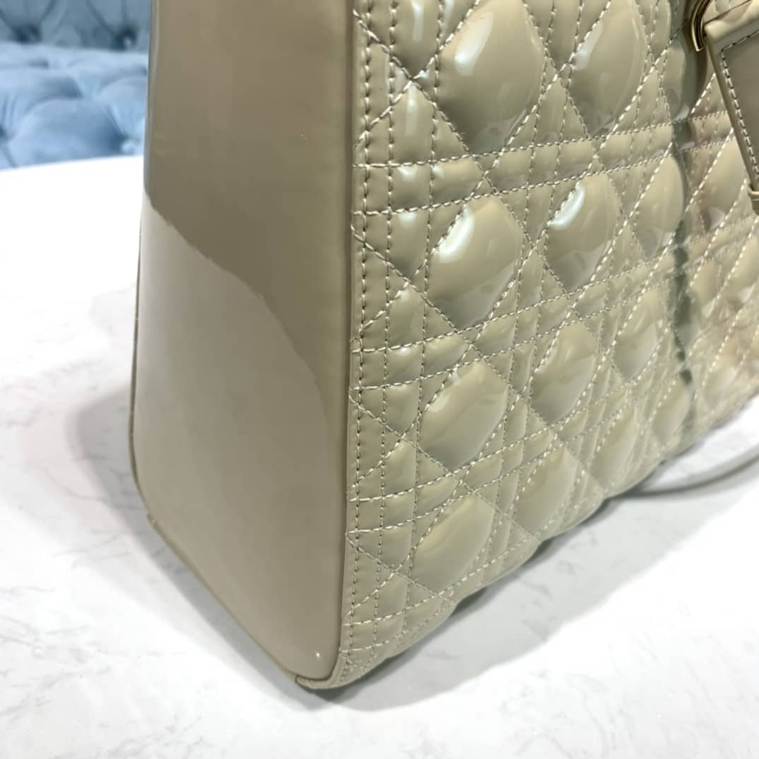 Christian Dior Lady Dior 32CM Replica Bag