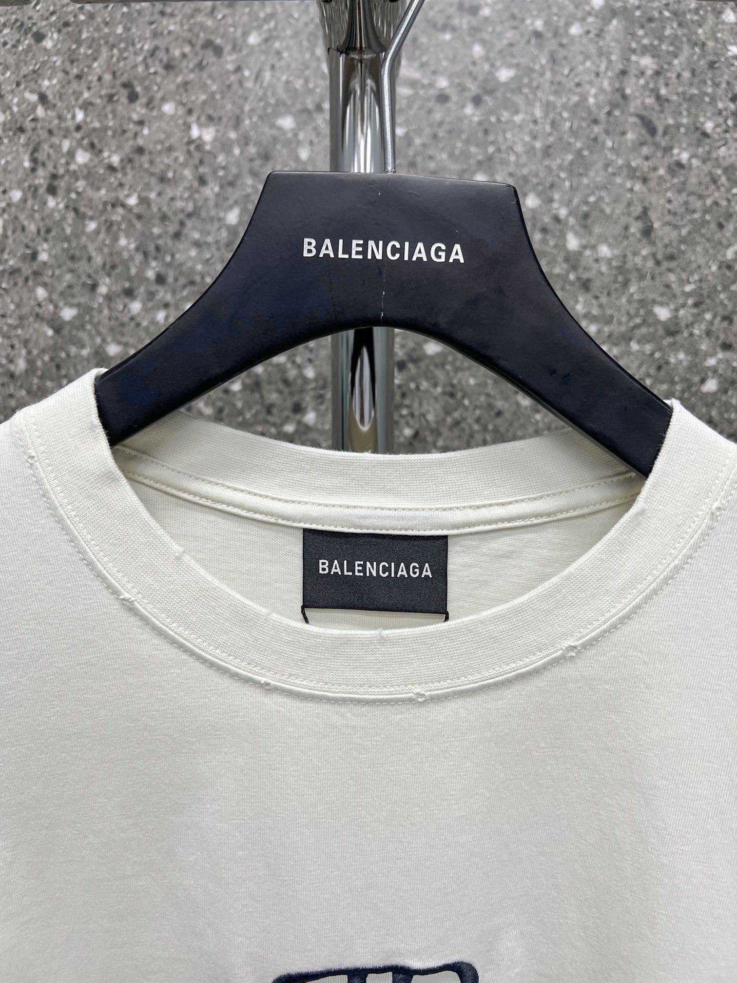 Balenciaga T-shirt